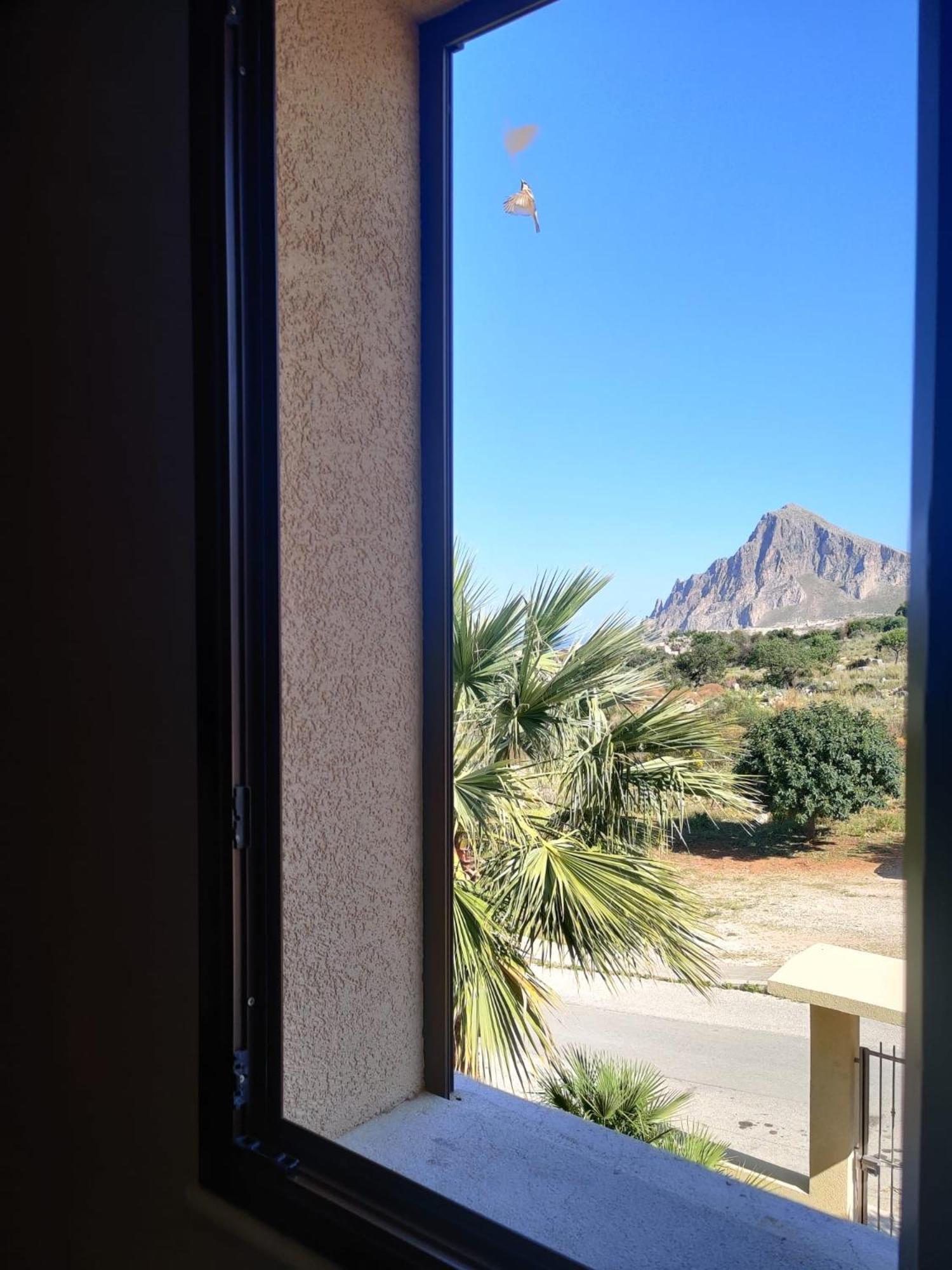 Raggi Di Sole Bed & Breakfast Custonaci Cameră foto